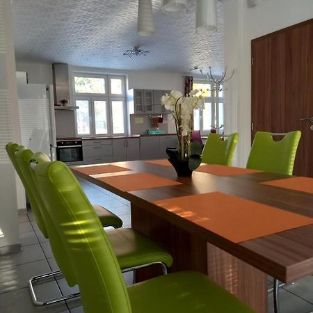 Alegria Natur Apartments Микулов Экстерьер фото