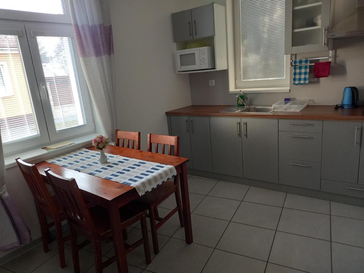 Alegria Natur Apartments Микулов Экстерьер фото