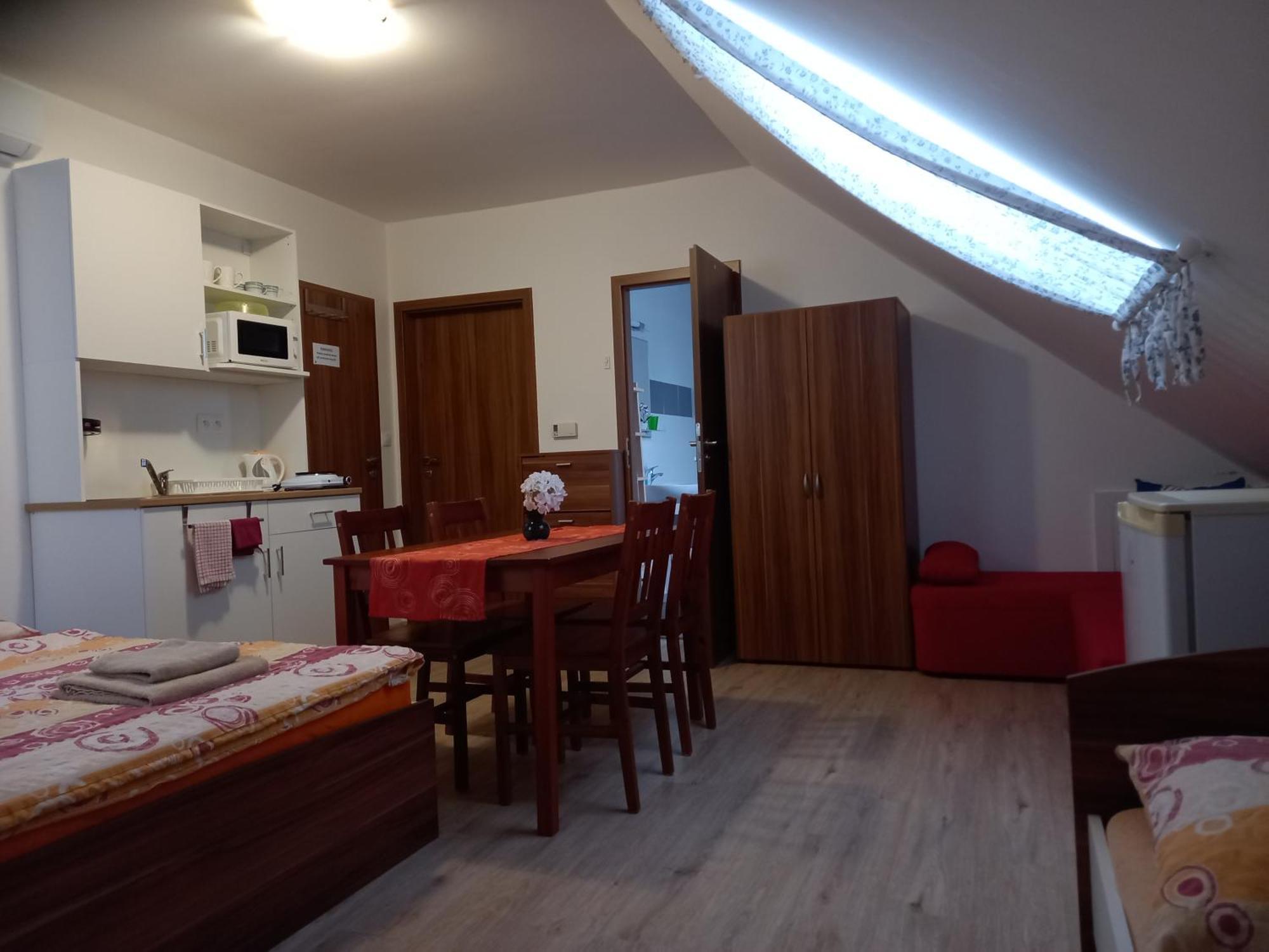 Alegria Natur Apartments Микулов Экстерьер фото