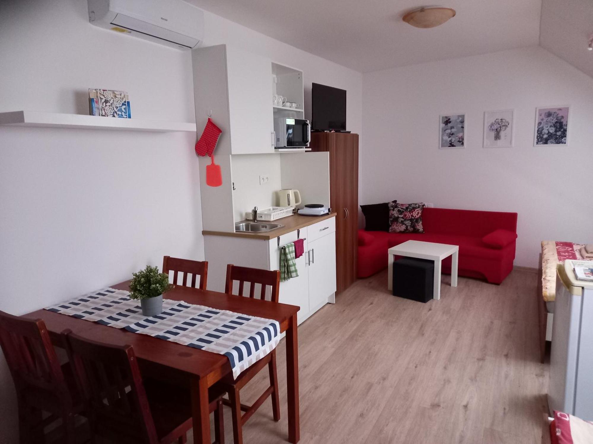 Alegria Natur Apartments Микулов Экстерьер фото