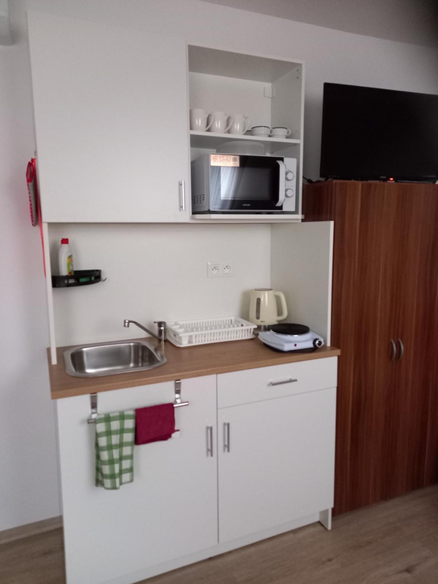 Alegria Natur Apartments Микулов Экстерьер фото