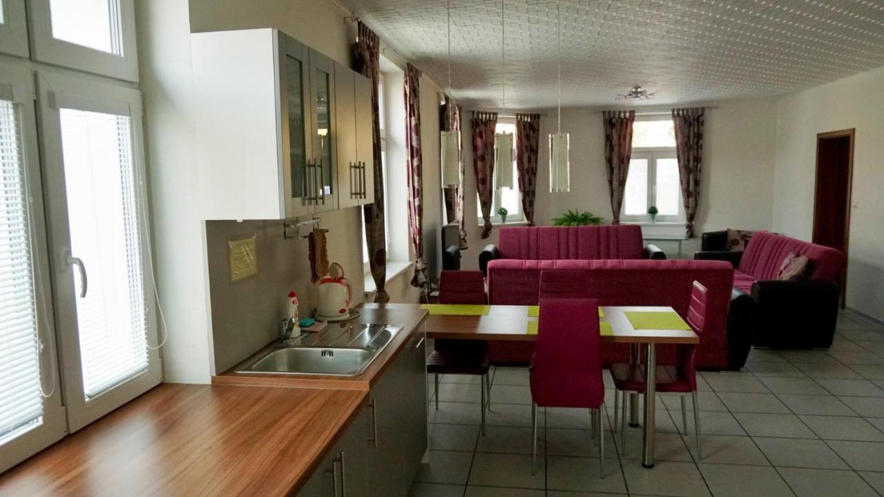 Alegria Natur Apartments Микулов Экстерьер фото