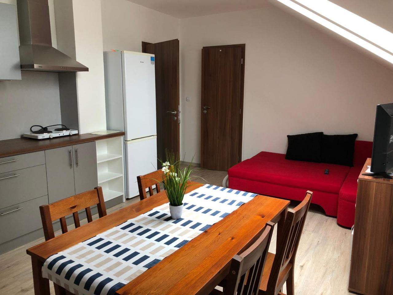 Alegria Natur Apartments Микулов Экстерьер фото