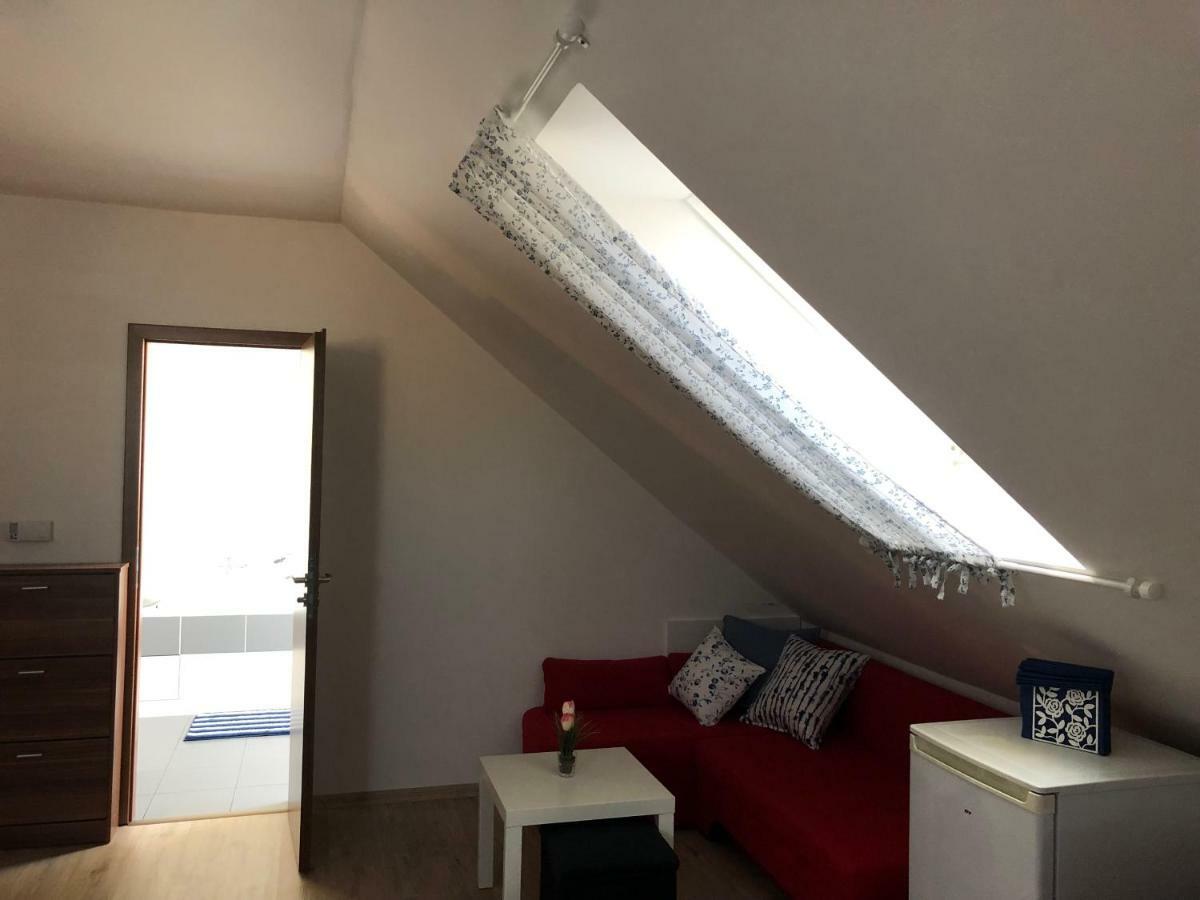 Alegria Natur Apartments Микулов Экстерьер фото